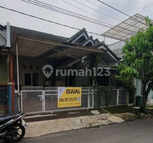 DIJUAL RUMAH DALAM KOMPLEK GRIYA CARAKA ARCAMANIK STRATEGIS 