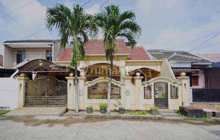 Dijual Rumah 3 lantai Studio Alam Indah Depok