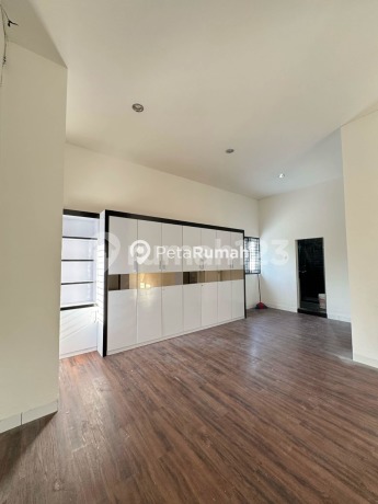 For sale/rent: Cemara Asri Complex Shop House