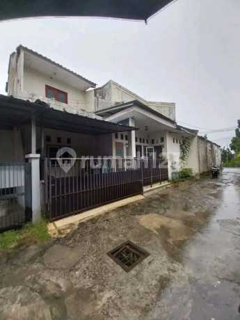 Cluster House Needs Minimal Renovation Near Casamora Jagakarsa