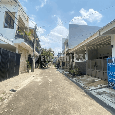 Dijual Rumah Strategis Harga Menarik di Perumahan Griya Jakarta Dijual Rumah Strategis Harga Menarik di Perumahan Griya Jakarta