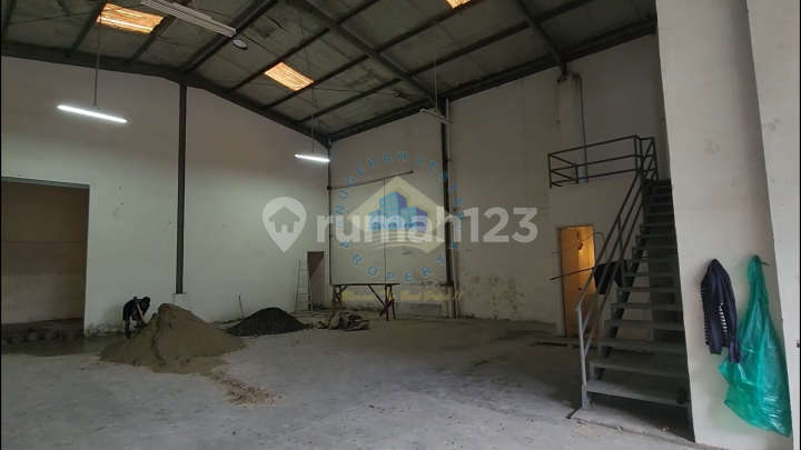 Gudang di Kawasan Pergudangan Bizlink Cikupa - Tangerang, Banten