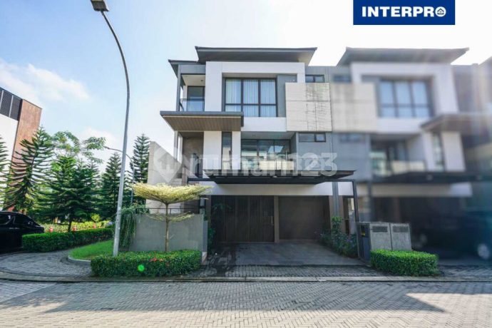 Luxury Ready-to-Occupy House for Sale in Zora BSD City, Keia Cluster, Land Area 202m2.