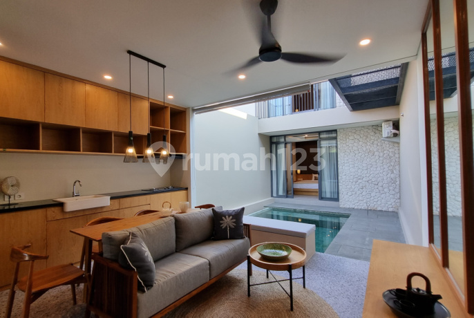 MODERN VILLA TROPICAL 24H SECURITY IN PRIME LOCATION JIMBARAN