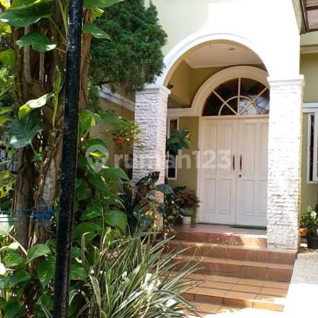 Dijual Rumah Masih Dihuni Dua Lantai Di Komplek Istana Regency Pasteur Bandung Dijual Rumah Masih Dihuni Dua Lantai Di Komplek Istana Regency Pasteur Bandung