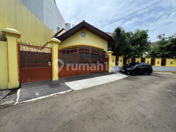 For Sale Rumah Bagus Semi Furnished SHM Bumi Pusaka Cinere, Depok