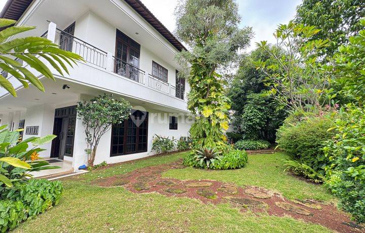 Rumah 2 Lantai Bagus Semi Furnished SHM di Puri Cinere, Depok