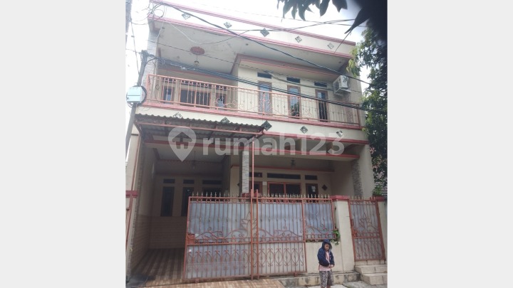 Rumah Bagus 2 Lantai di Komplek Pinang Griya Permai, Tangerang