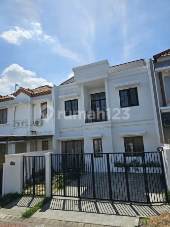 Rumah Villa Sentra Raya 180m2, Citraland Surabaya. Full Renov American modern style, dekat Gwalk Surabaya.