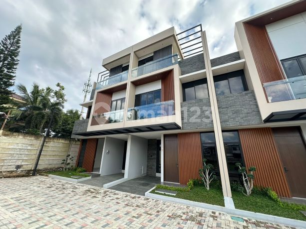 Rumah Ekslusif Hanya 49 Unit 3 Menit Dari Tol Jorr Meruya Rumah Ekslusif Hanya 49 Unit 3 Menit Dari Tol Jorr Meruya