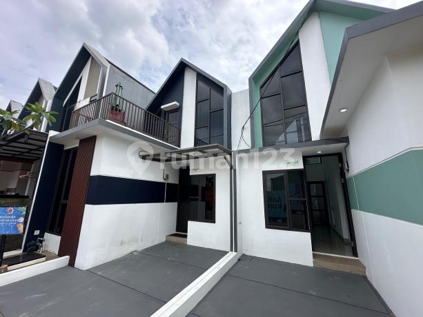 Ready-to-Occupy Cluster House in the Karawaci Living Area Ready-to-Occupy Cluster House in the Karawaci Living Area