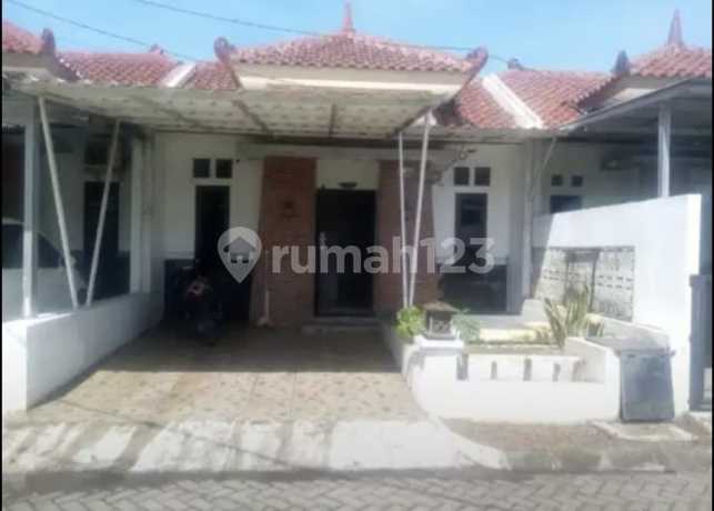 Rumah Siap Huni Lokasi Dekat Stasiun Cilebut Bogor