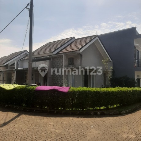 Rumah Hook Lokasi Strategis Rancamaya Bogor