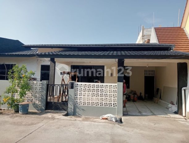 Rumah Dijual Di Kompleks Patria Jaya Jatirahayu Pondok Gede Bekasi