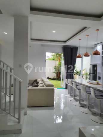 Rumah Modern Dilokasi Elite Onegate System di Gsm Cepaka