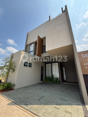 New House Strategic Location Near Simatupang in Cilandak Jakarta