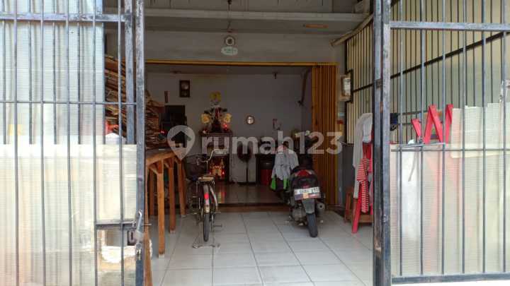 For Sale 2-Story Shop House in Bustling Area in Front of Poris Paradise 2