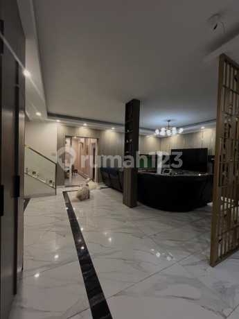Rumah 2 Lantai Full Bangunan Puri Mansion Jakarta Barat Dekat Tol