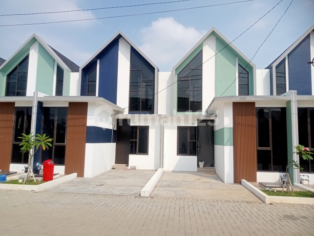 Asri and Minimalist 1-Story House in Safira Aryana Cluster, Karawaci, Tangerang Asri and Minimalist 1-Story House in Safira Aryana Cluster, Karawaci, Tangerang