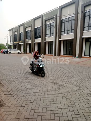 For Sale: Aryana Karawaci Tangerang Shophouse, 2-Story Building, Ready to Occupy