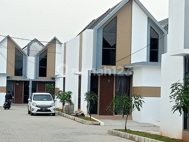 Single-Story House, Close to Public Facilities in Safira Aryana Cluster, Karawaci Tangerang Single-Story House, Close to Public Facilities in Safira Aryana Cluster, Karawaci Tangerang
