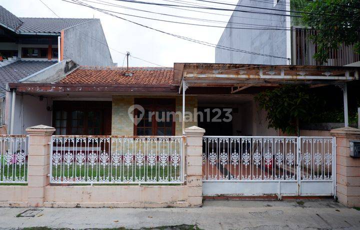 Rumah Asri Komplek Palapa Siap Huni di Pasar Minggu Jakarta Selatan