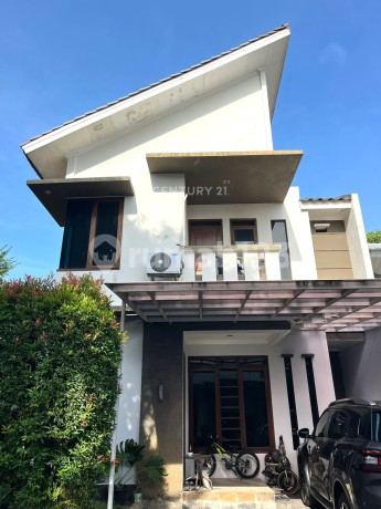 Rumah Nyaman Di Selatan Jakarta Dekat MRT Lebak Bulus  8943