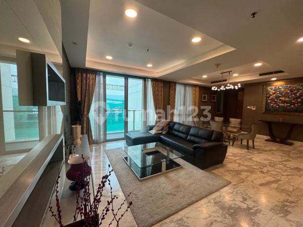 Disewakan Apartemen Senayan City Residence, Direct access to Senayan city mall, Size 207sqm, View golf, Private lift, Fully furnished 