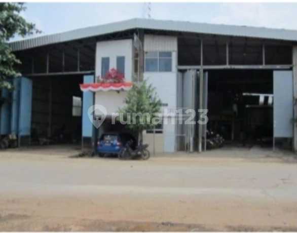 Gudang 856m2 di Pinayungan, Kerawang Jawa Barat Gudang 856m2 di Pinayungan, Kerawang Jawa Barat