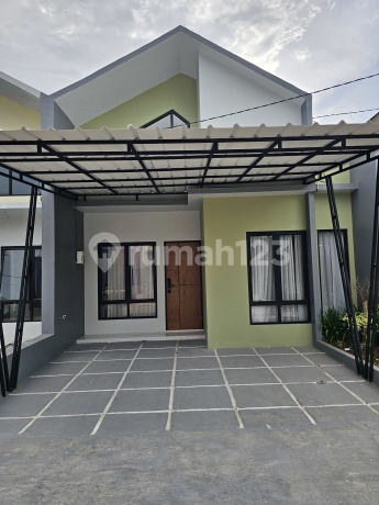 Cluster Modern Green Royale Residence