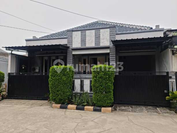 Rumah Hook Bagus Di Villa Mutiara Gading Timur 2, Cluster Pallazo