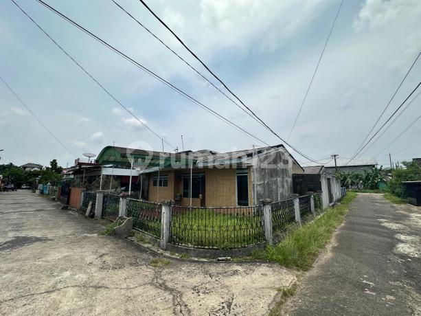 Dijual rumah lama hitung tanah luas lokasi komplek Sukarami Palembang