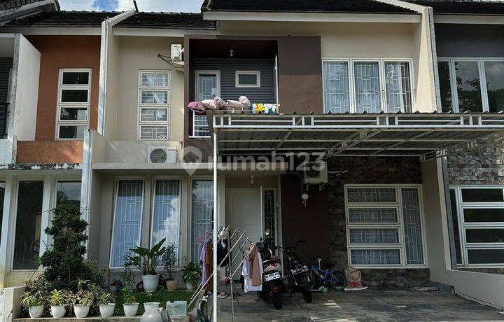 Dijual rumah hadap danau komplek The Pavillion Citragrand City