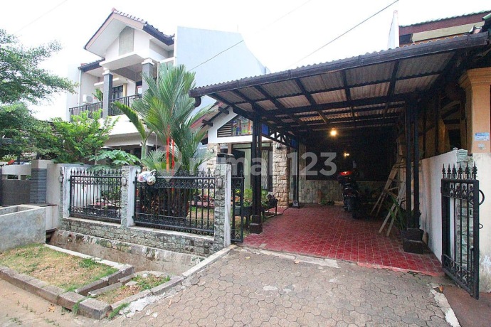 Dijual Rumah Asri Di Komplek Graha Cinere