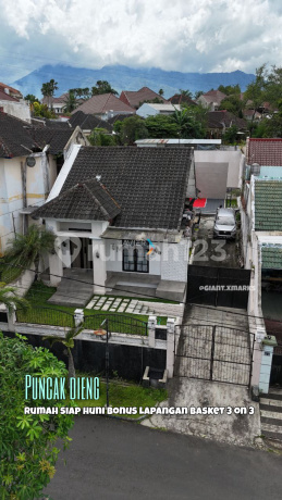 Rumahmodern Bonus Lapangan Basket di Puncak Dieng Malang Rumahmodern Bonus Lapangan Basket di Puncak Dieng Malang