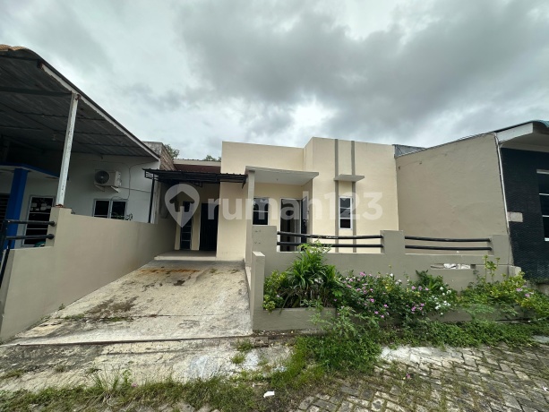For Sale, Ready-to-Occupy House Location Tiban Centre