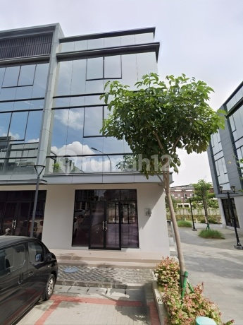 Jarang Ada! Ruko Osaka PIK 2 Hoek 5x15 Hadap 2 Muka View Danau