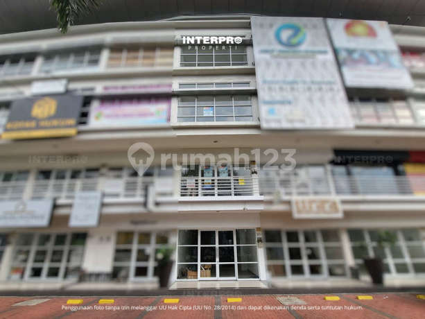 3-Storey Shophouse Ready to Use, Strategic Location at Times Square Serpong