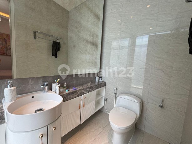 Tj160*dijual 2 Rumah Jejer Modern Minimalis Ciamik Pakuwon City* Tj160*dijual 2 Rumah Jejer Modern Minimalis Ciamik Pakuwon City*