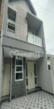 New Ready-to-Occupy Minimalist House in Manyar Tirtoyoso
