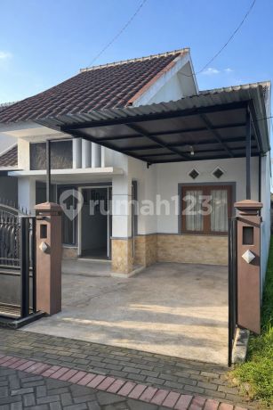 Rumah Siap Huni Minim Renov di Mondoroko Singosari Rumah Siap Huni Minim Renov di Mondoroko Singosari
