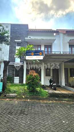 Dijual Rumah 2 Lantai Rapih Siap Huni di Raffles Hills Cibubur Dijual Rumah 2 Lantai Rapih Siap Huni di Raffles Hills Cibubur