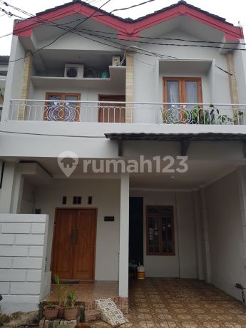 Dijual Rumah 2 1/4 Lantai di Permata Kranggan Cibubur