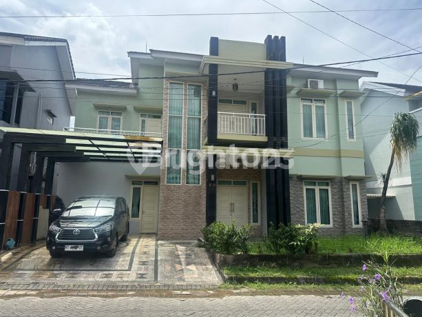 RUMAH DI PERUMAHAN ELITE VILLA TAMARA DI TENGAH KOTA SAMARINDA