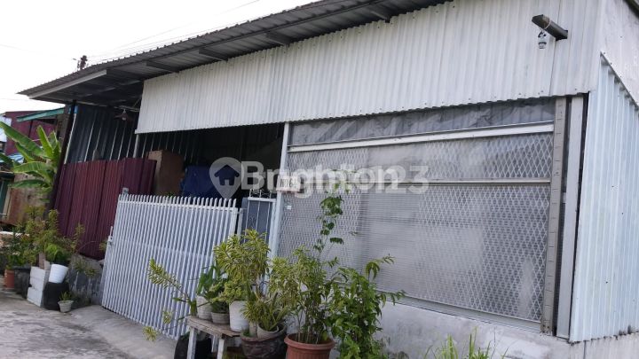 RUMAH 1 LANTAI STRATEGIS TENGAH KOTA DI JALAN BELATUK UNMUL KOTA SAMARINDA