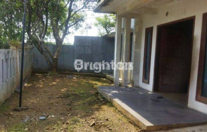 RUMAH HOOK DI GRAND SENTUL CITY CLUSTER PRIMEROSE