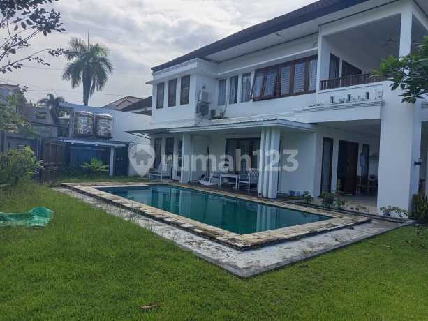 House, 2 Floors, Freehold Title, Near Airport Access, Fully Furnished