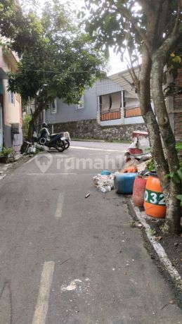 Rumah Sederhana yang Nyaman Didalam Perumahan di Banyumanik