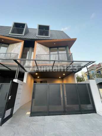 Strategic Location of Surabaya East House in Purimas Regency