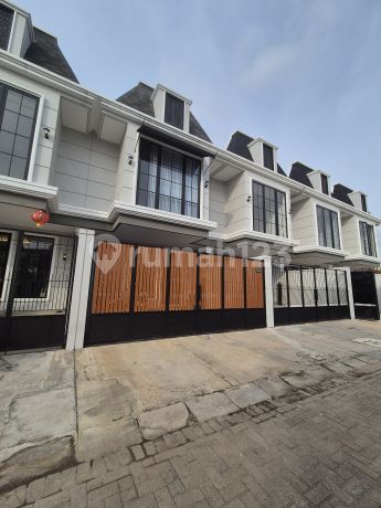 Pasti Cuan, Casa Varya, Rumah 2 Lantai, Gaya Eropa 13jt Per M Pasti Cuan, Casa Varya, Rumah 2 Lantai, Gaya Eropa 13jt Per M